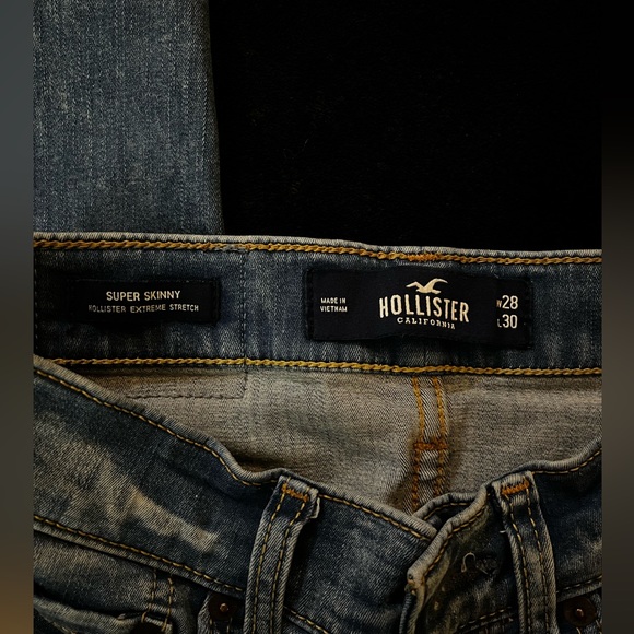 Hollister Jeans 28x30 - Picture 4 of 4